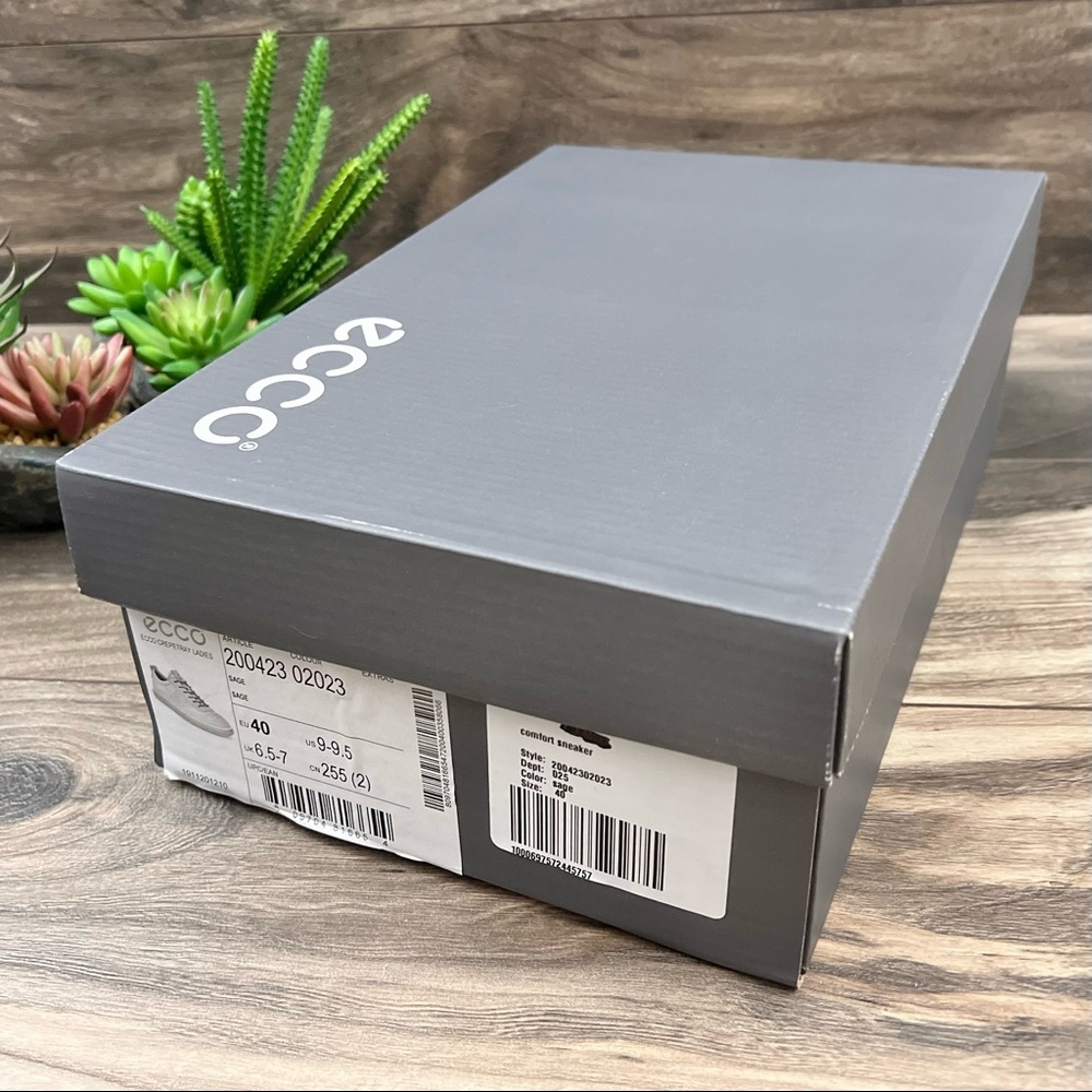 NIB Ecco Crepetray Leather Sneaker Sage - Picture 15 of 15